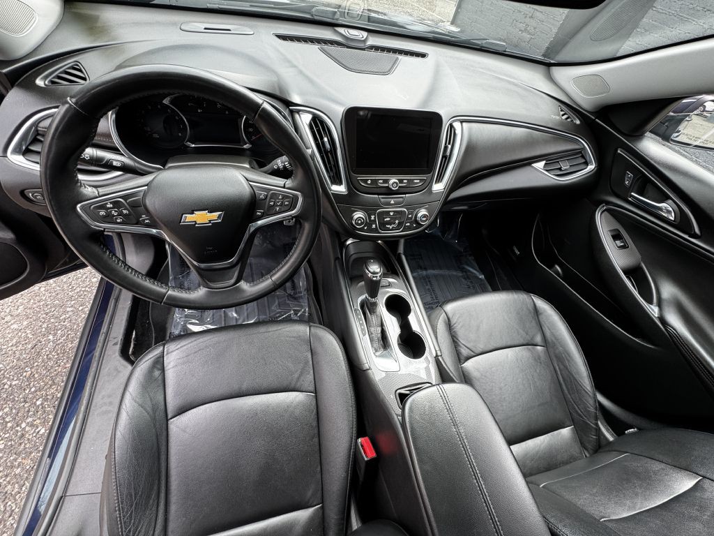 2016 Chevrolet Malibu Image 14