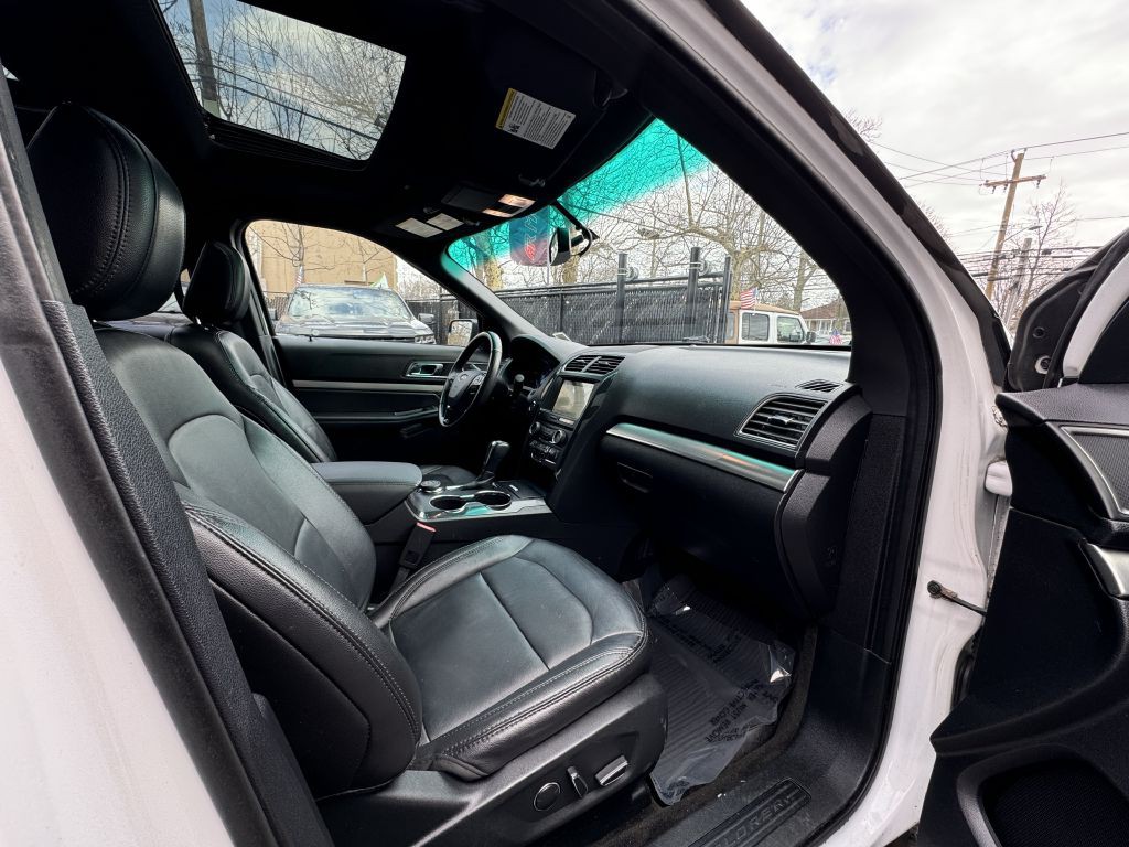 2018 Ford Explorer Image 18