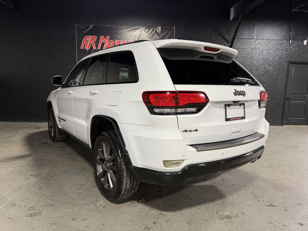 2016 Jeep Grand Cherokee Image 3