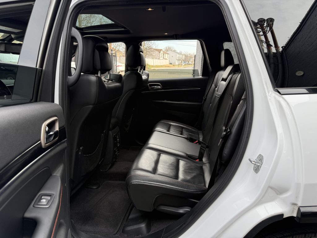 2016 Jeep Grand Cherokee Image 17