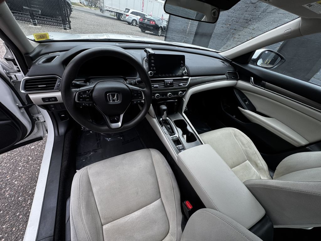 2018 Honda Accord Image 13