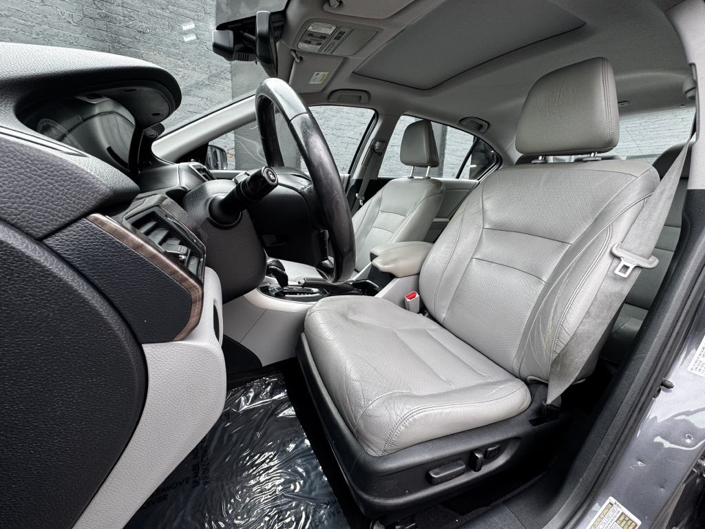 2016 Honda Accord Image 14