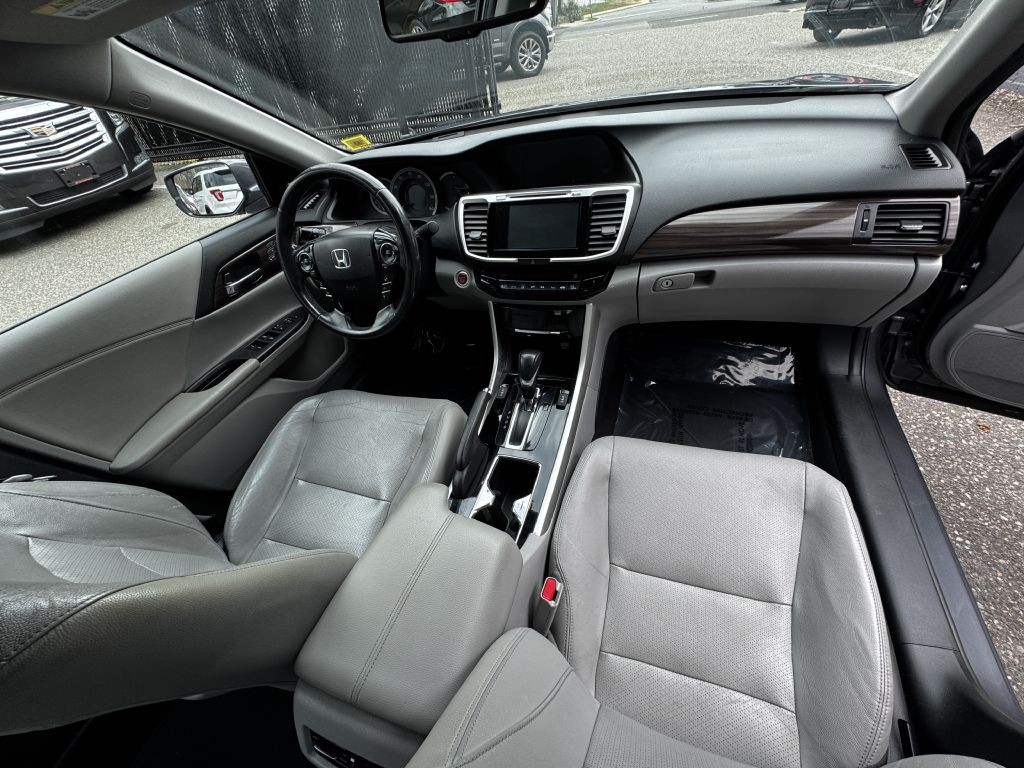 2016 Honda Accord Image 21