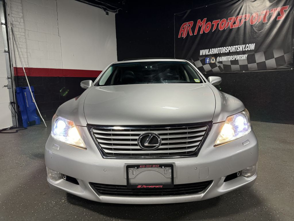 2012 Lexus LS Image 8