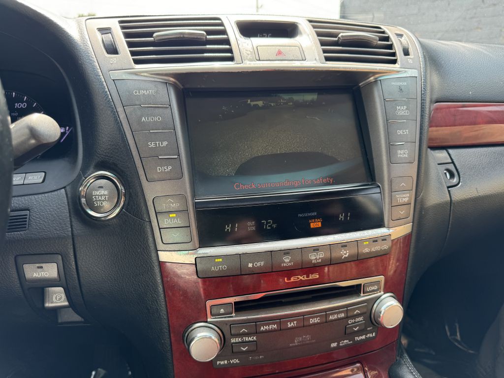2012 Lexus LS Image 10