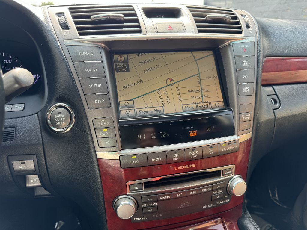 2012 Lexus LS Image 11