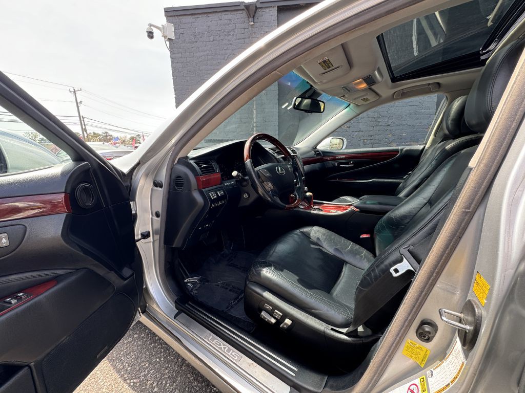 2012 Lexus LS Image 13