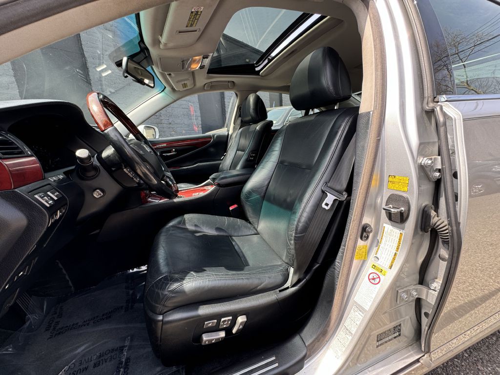 2012 Lexus LS Image 14