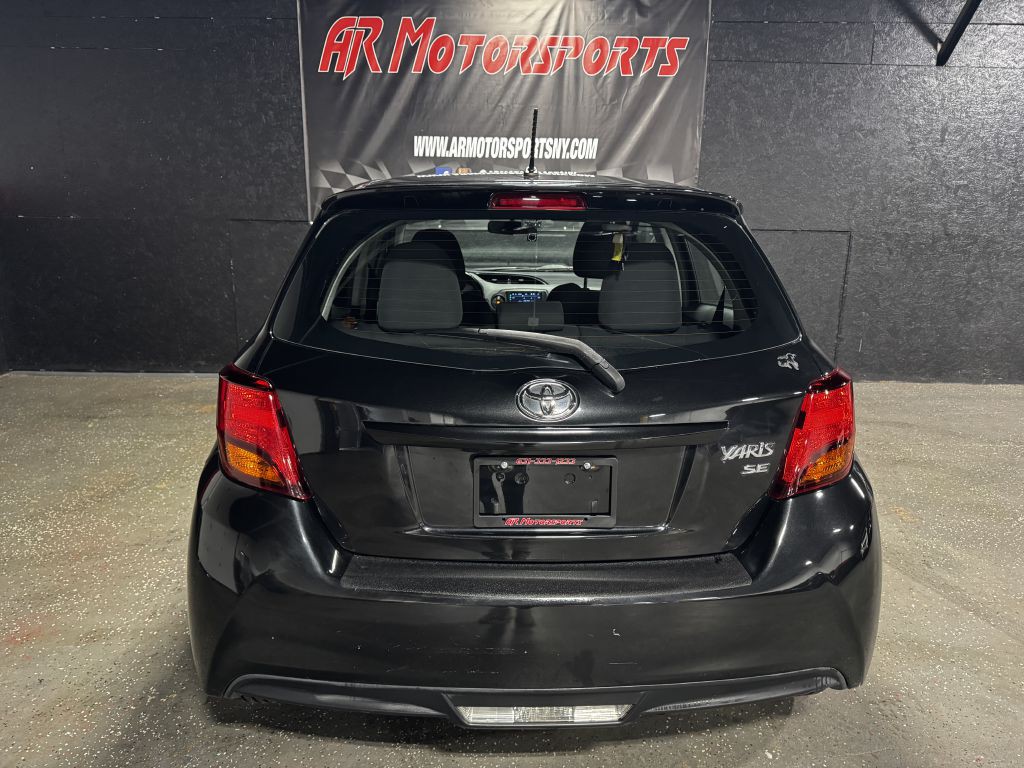 2015 Toyota Yaris Image 4