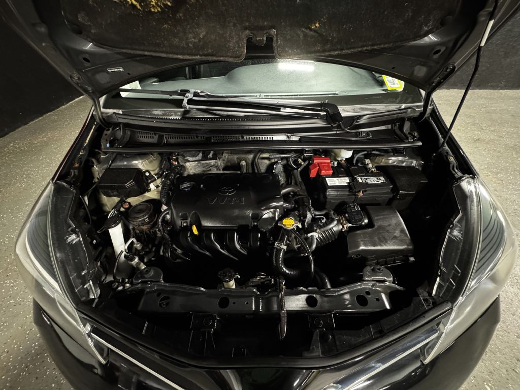 2015 Toyota Yaris Image 9
