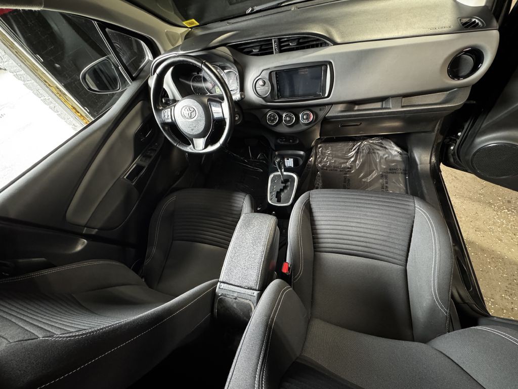 2015 Toyota Yaris Image 19
