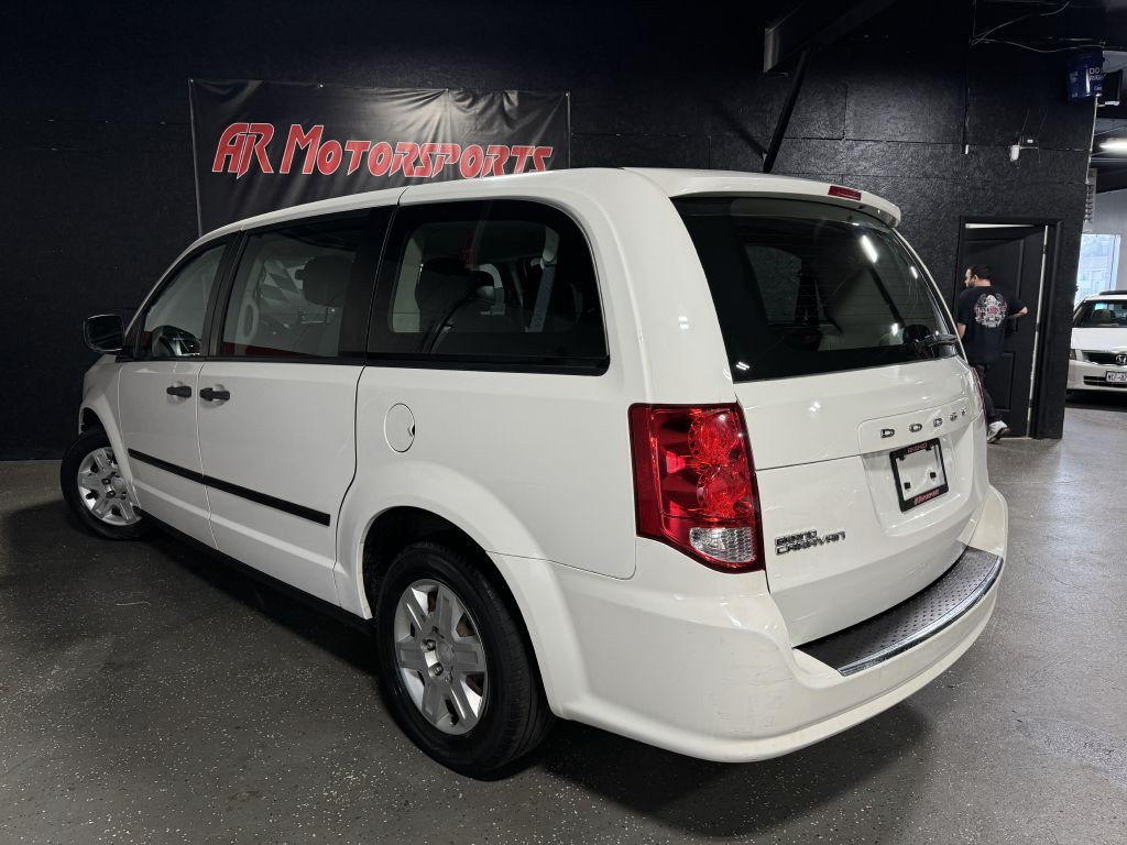 2013 Dodge Grand Caravan Image 3