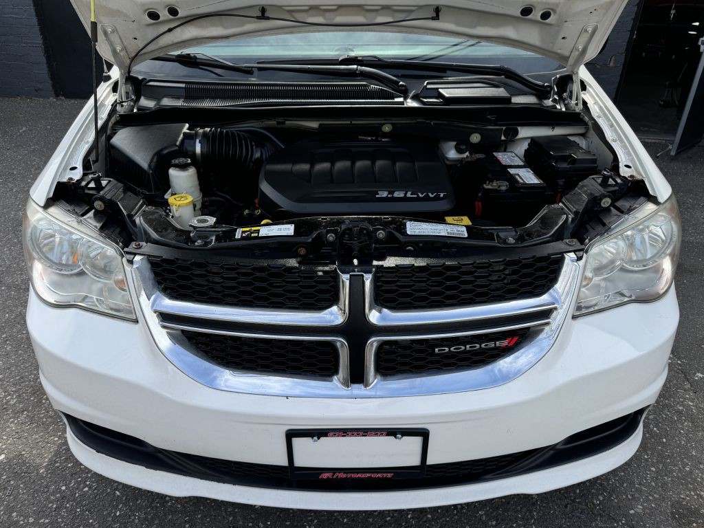 2013 Dodge Grand Caravan Image 9