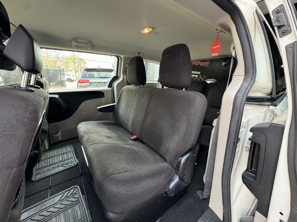 2013 Dodge Grand Caravan Image 14