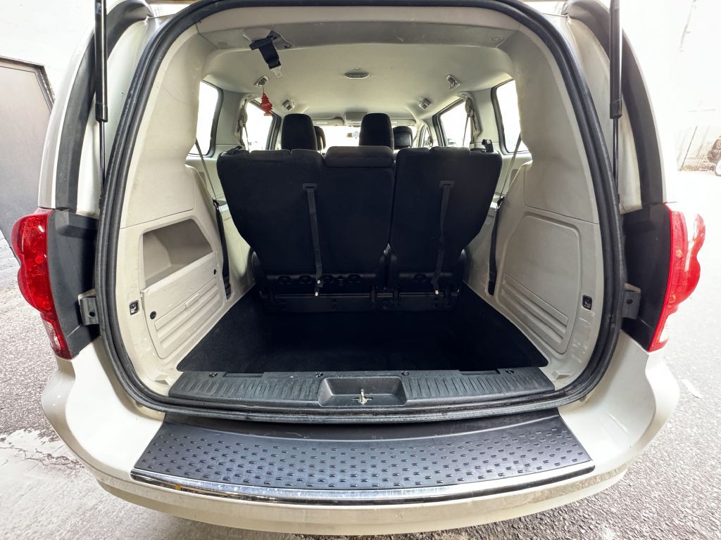 2013 Dodge Grand Caravan Image 16