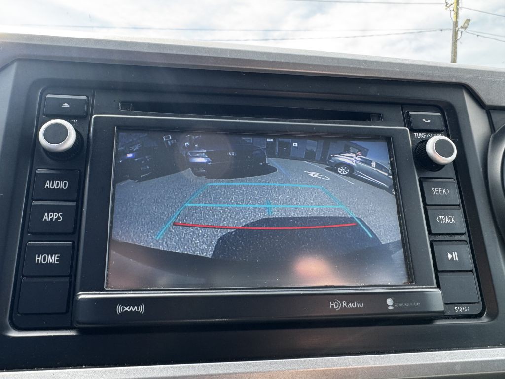 2016 Toyota Tacoma Image 10