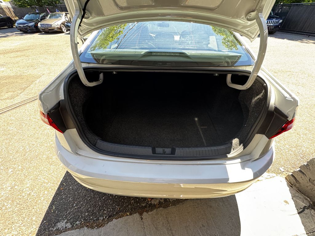 2019 Volkswagen Jetta Image 14