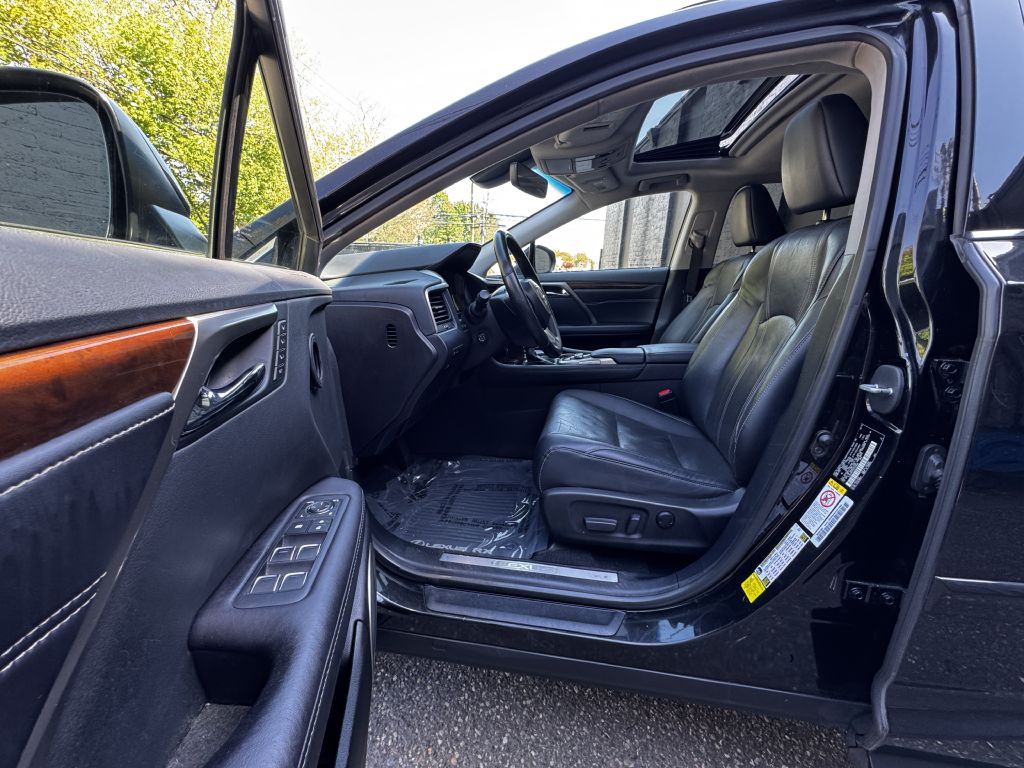 2017 Lexus RX Image 12