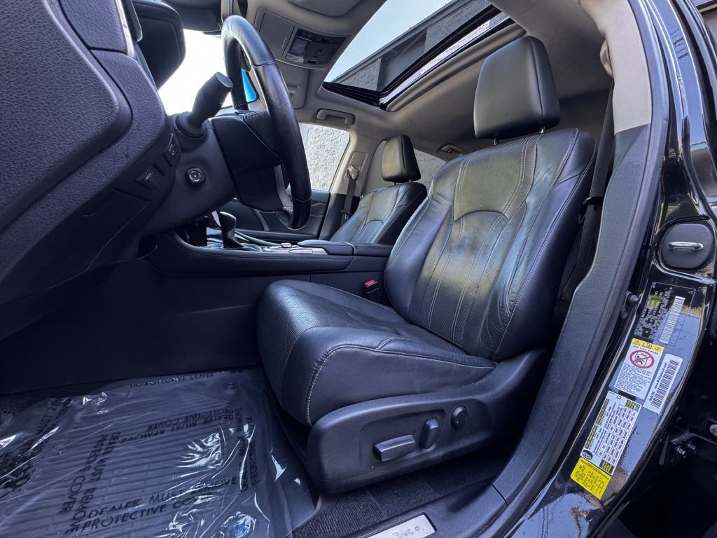 2017 Lexus RX Image 13