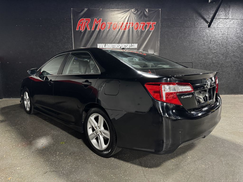 2013 Toyota Camry Image 3