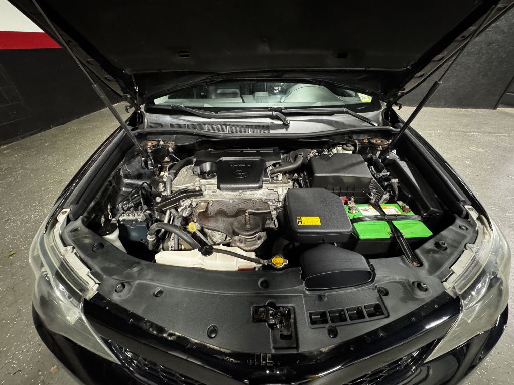 2013 Toyota Camry Image 9