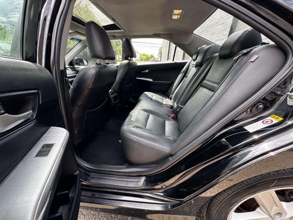 2013 Toyota Camry Image 14