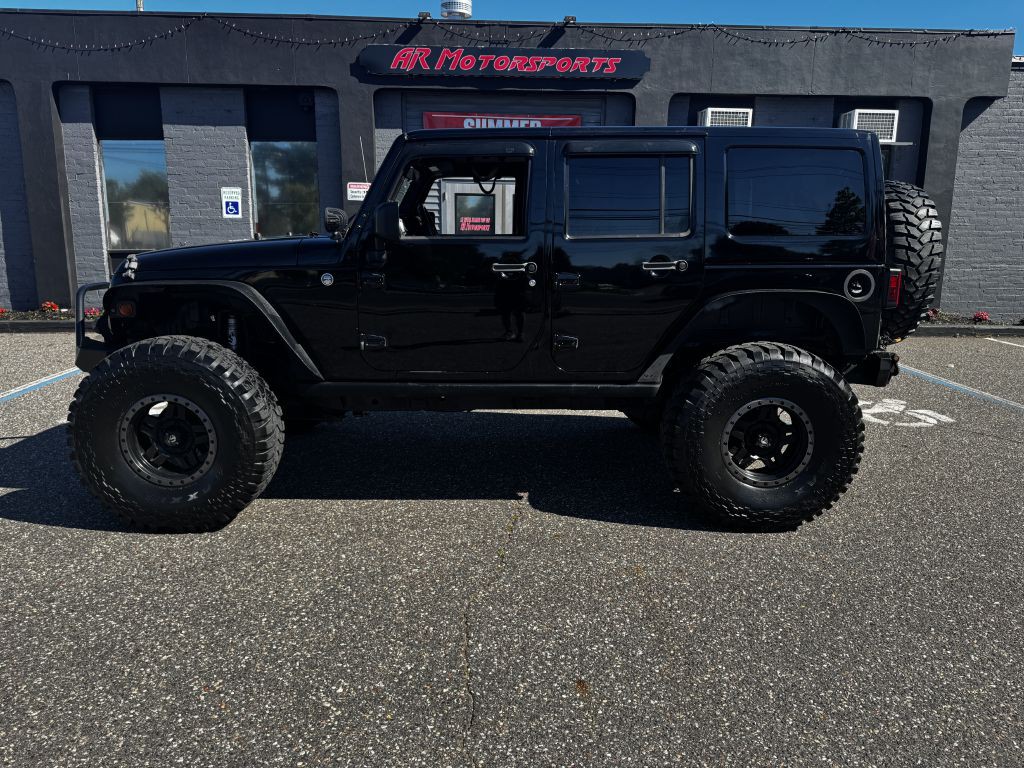 2012 Jeep Wrangler Unlimited Image 2