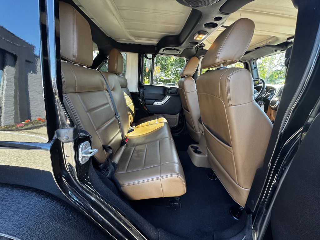 2012 Jeep Wrangler Unlimited Image 15