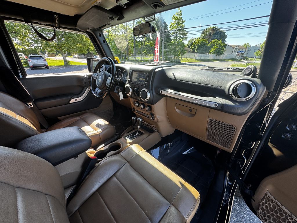 2012 Jeep Wrangler Unlimited Image 18