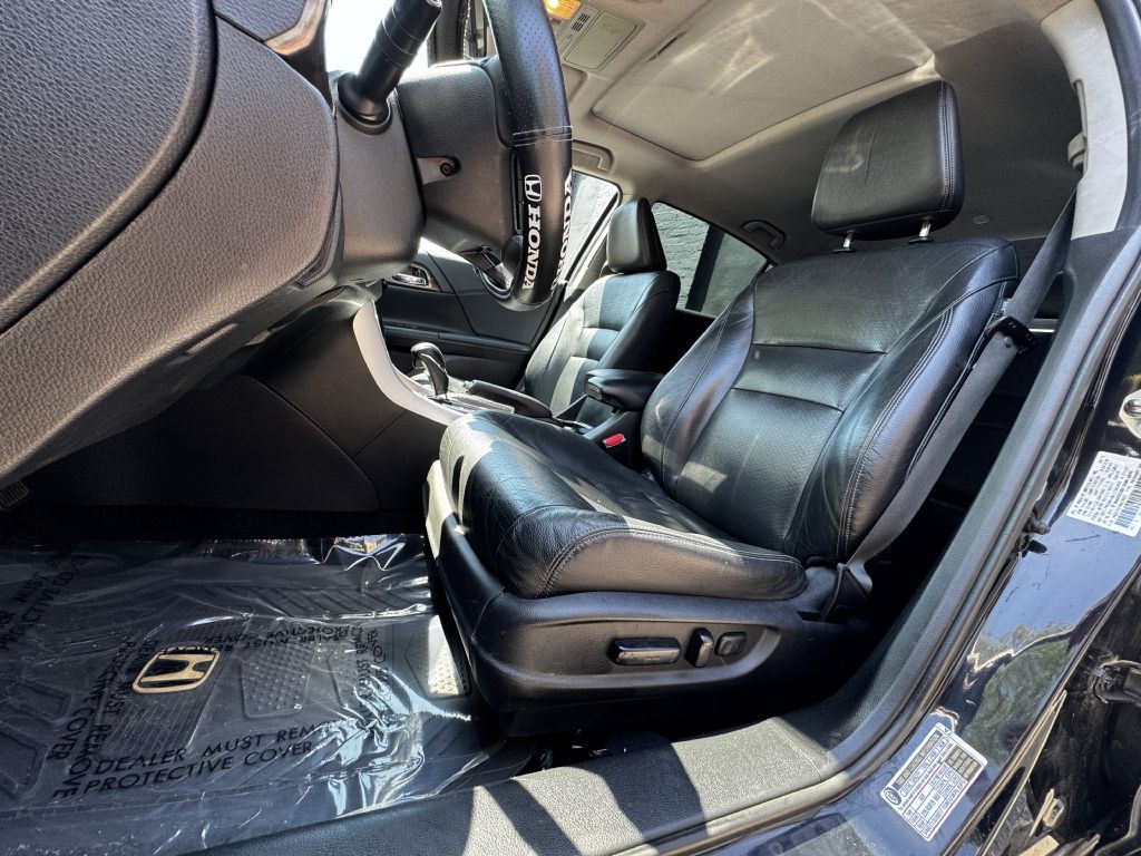 2016 Honda Accord Image 13