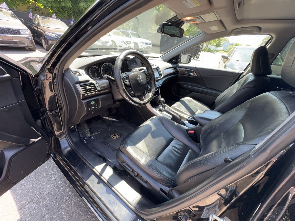 2016 Honda Accord Image 14