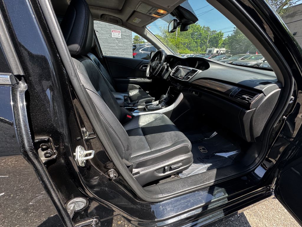 2016 Honda Accord Image 20