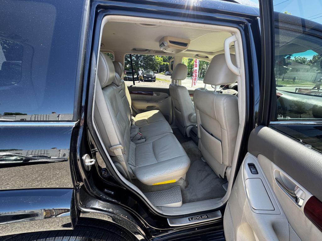 2009 Lexus GX Image 17