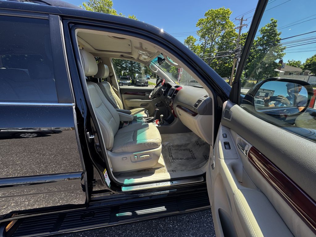 2009 Lexus GX Image 18