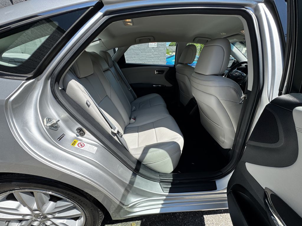 2013 Toyota Avalon Image 13
