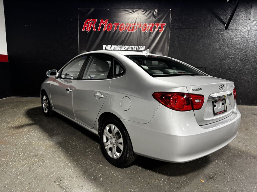 2010 Hyundai Elantra Image 3