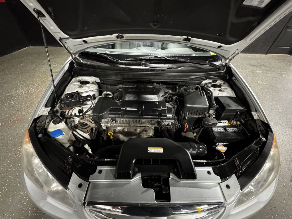 2010 Hyundai Elantra Image 9