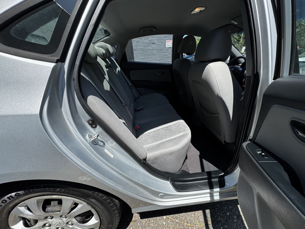 2010 Hyundai Elantra Image 15