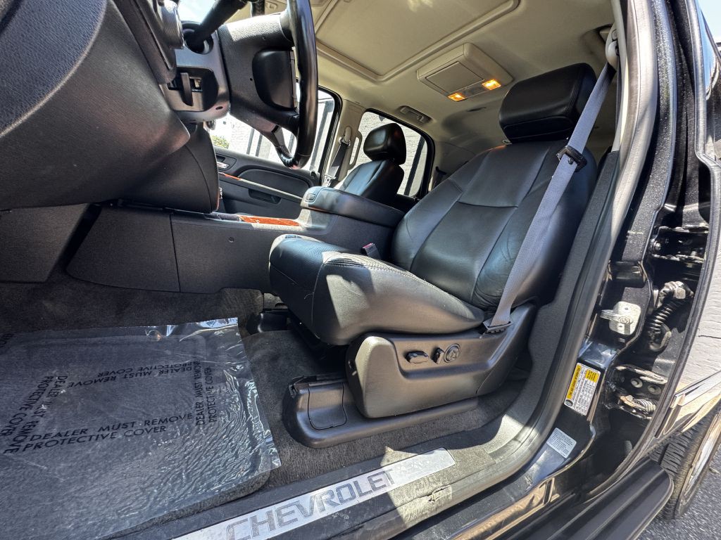 2011 Chevrolet Tahoe Image 13