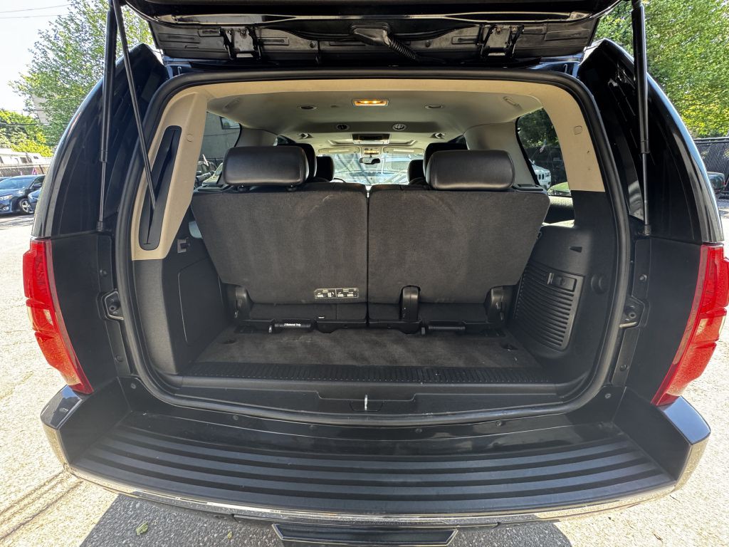 2011 Chevrolet Tahoe Image 17