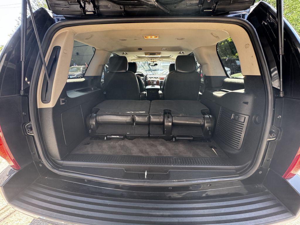 2011 Chevrolet Tahoe Image 18
