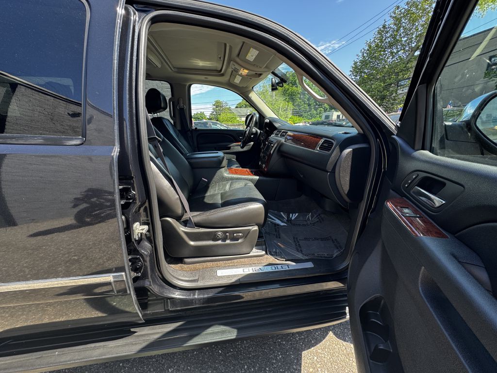 2011 Chevrolet Tahoe Image 21