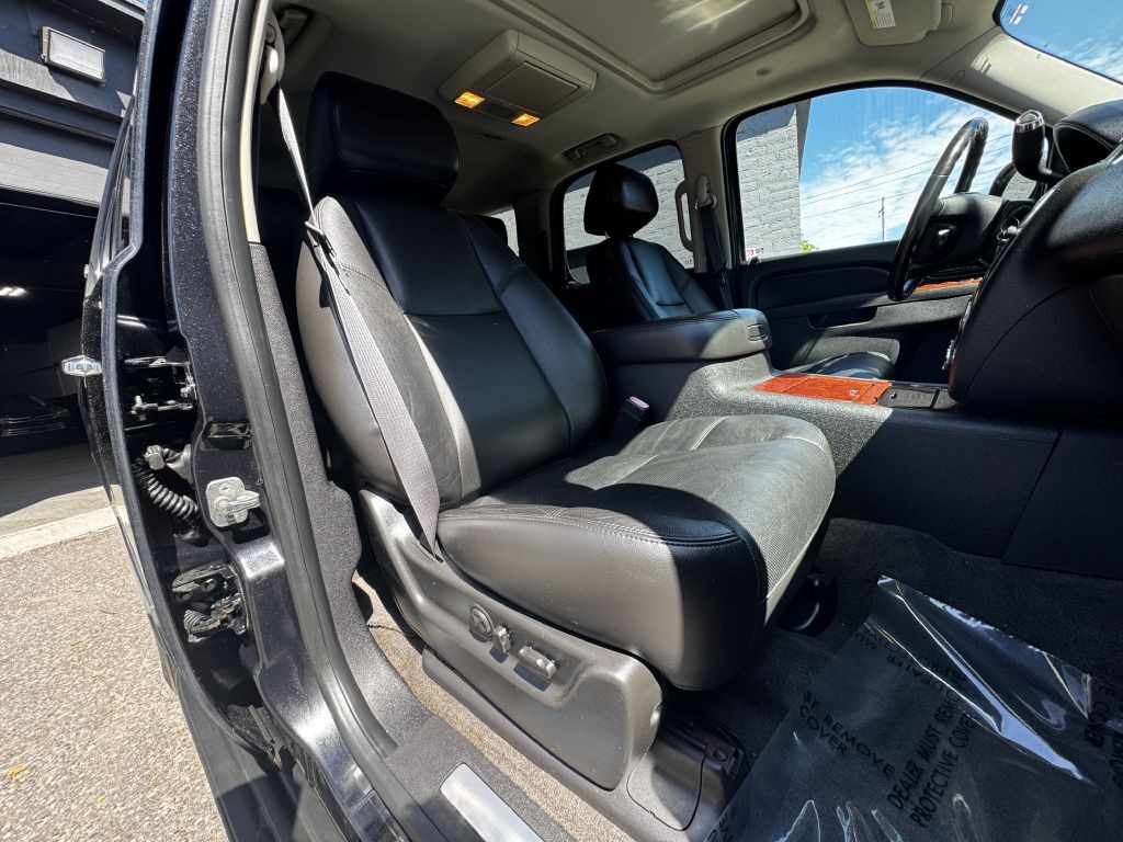 2011 Chevrolet Tahoe Image 22