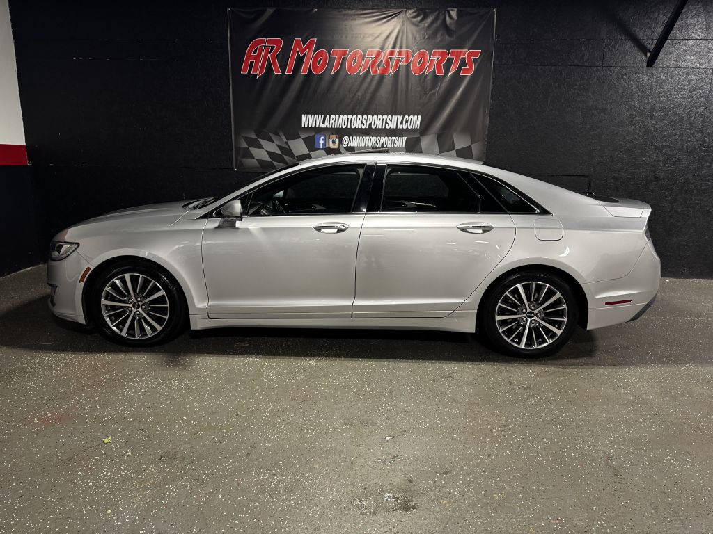 2018 Lincoln MKZ Image 2