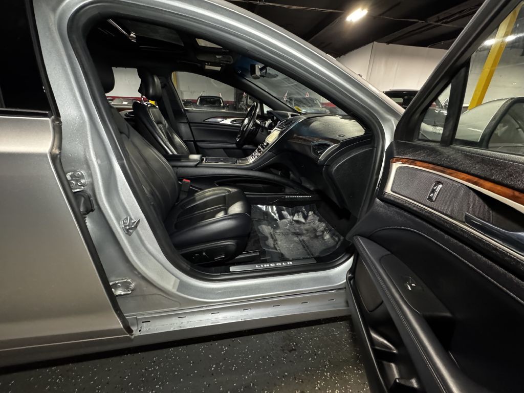 2018 Lincoln MKZ Image 16