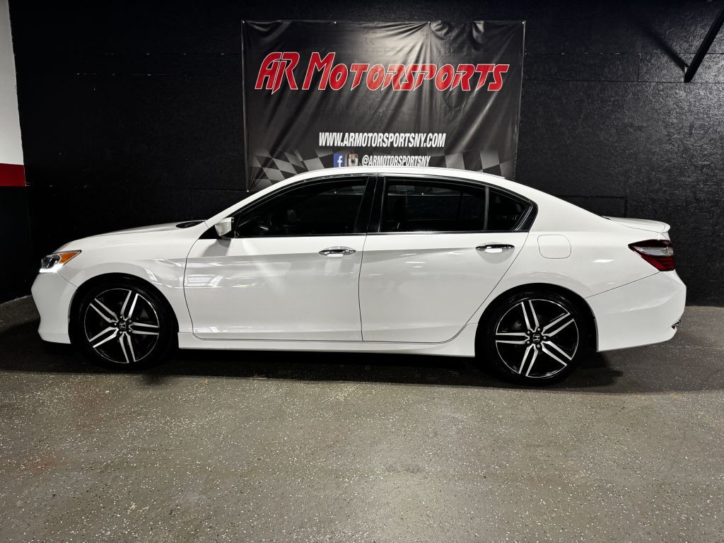 2017 Honda Accord Image 2