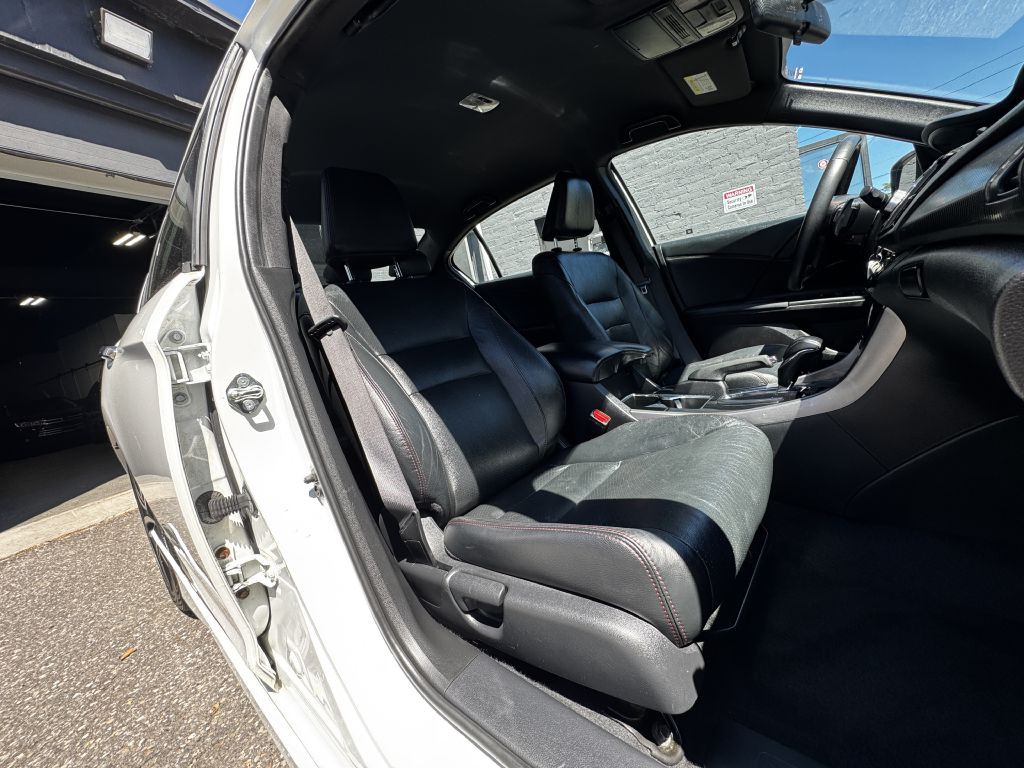 2017 Honda Accord Image 18