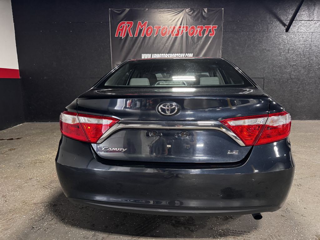 2015 Toyota Camry Image 3