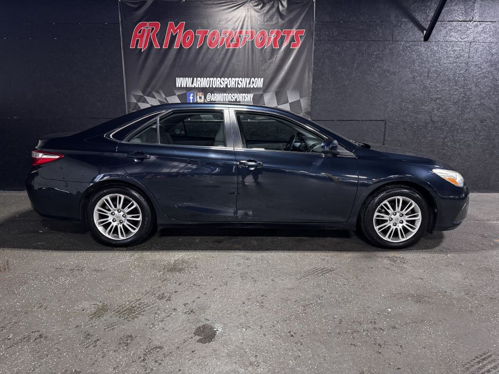 2015 Toyota Camry Image 5