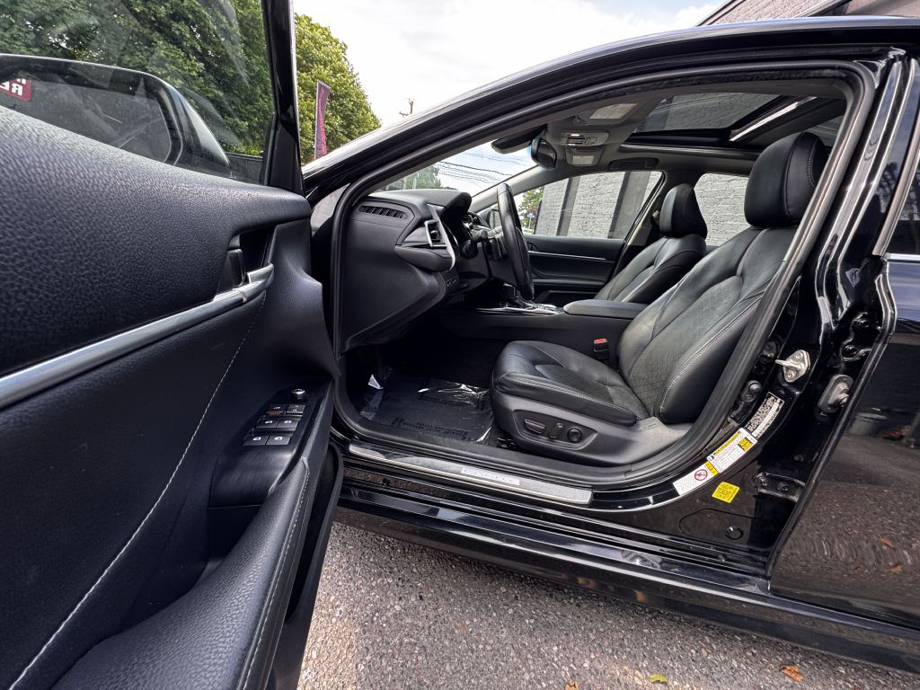 2018 Toyota Camry Image 11